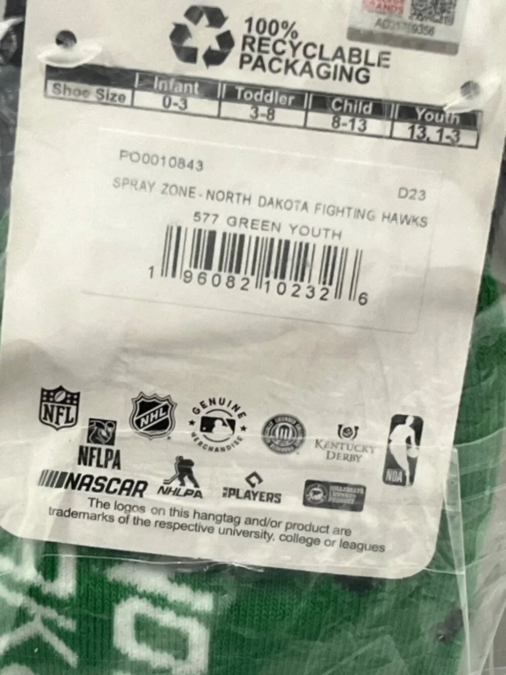 NEW For Bare Feet North Dakota University Fighting Hawks Youth Socks Size 13